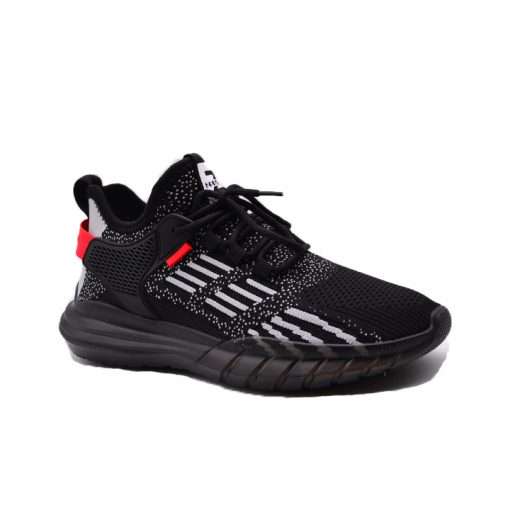 Black light weight sneakers
